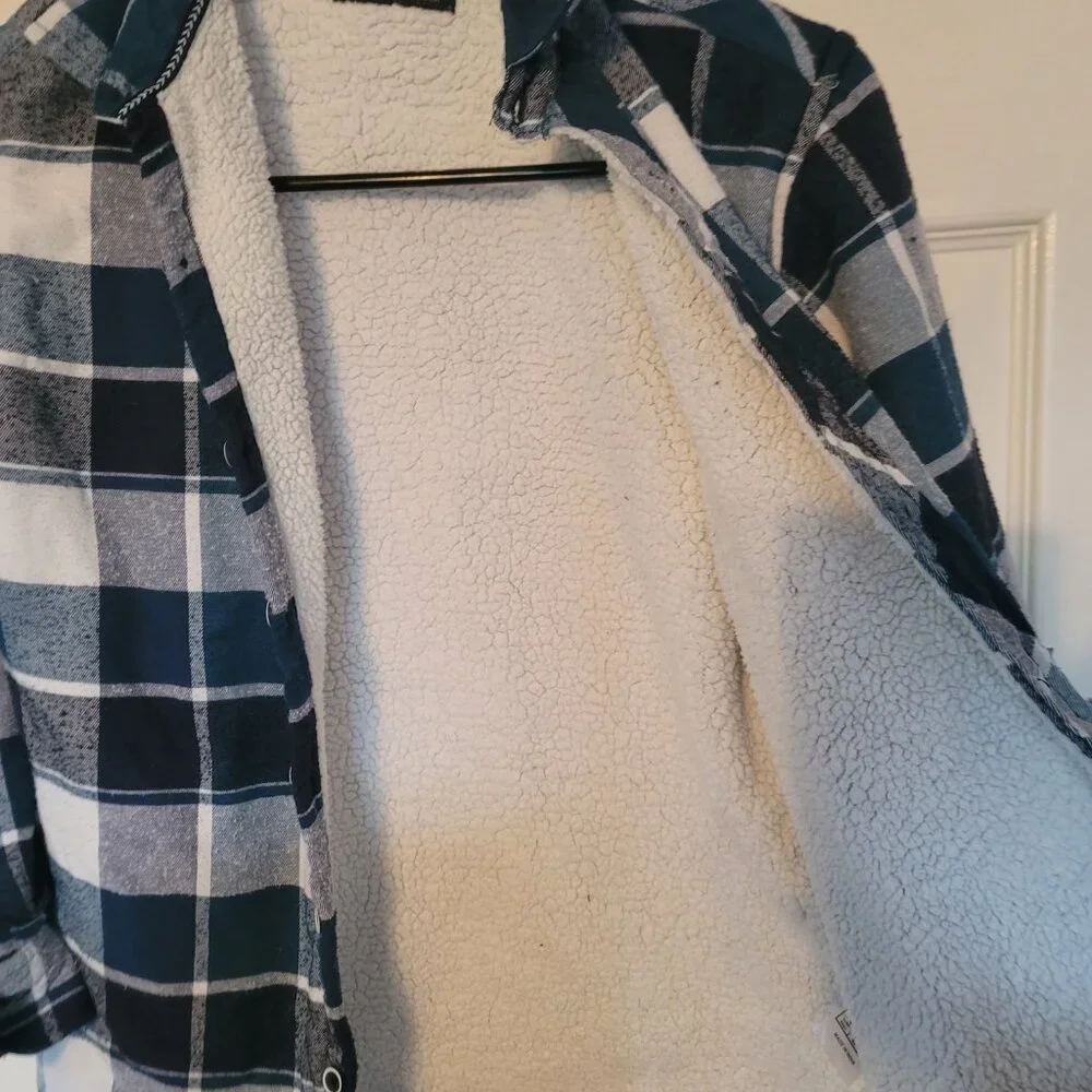 Kids boys plaid flannel full button up sweatshirt - size 10/12 M